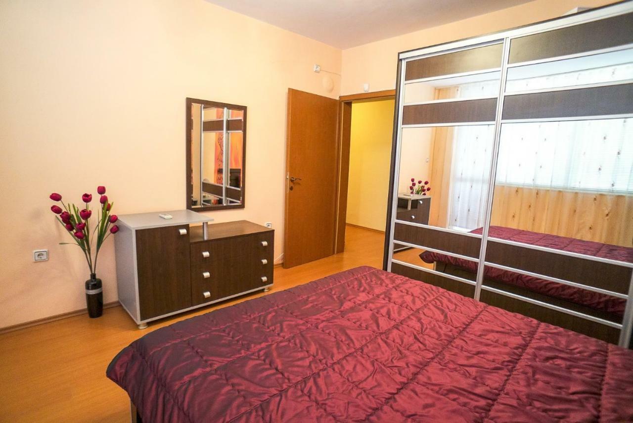 Apartment Geo Milev Plovdiv Extérieur photo
